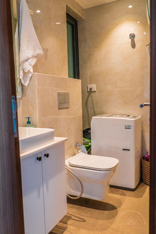 Solea 1 Bedroom Apartment - Central, Comfortable, Cozy, Balcony, Pool, Gym Аккра Екстер'єр фото