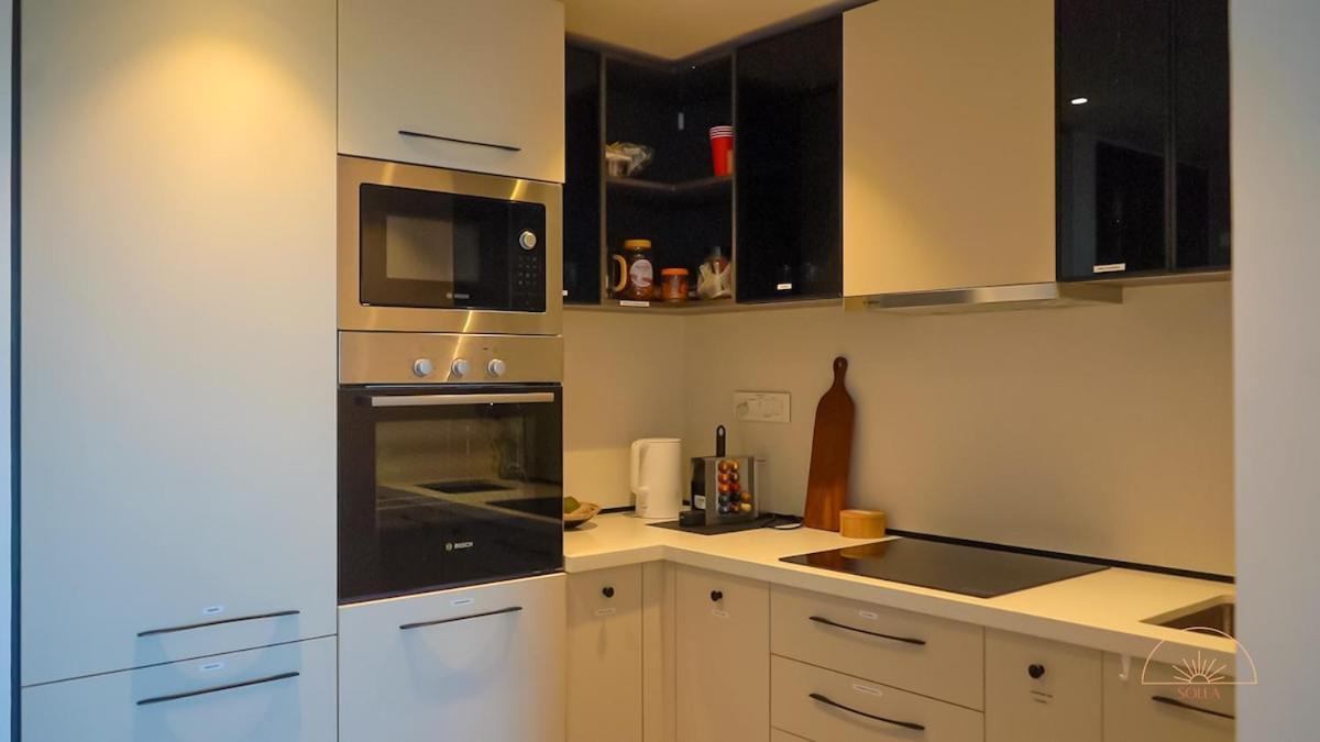 Solea 1 Bedroom Apartment - Central, Comfortable, Cozy, Balcony, Pool, Gym Аккра Екстер'єр фото