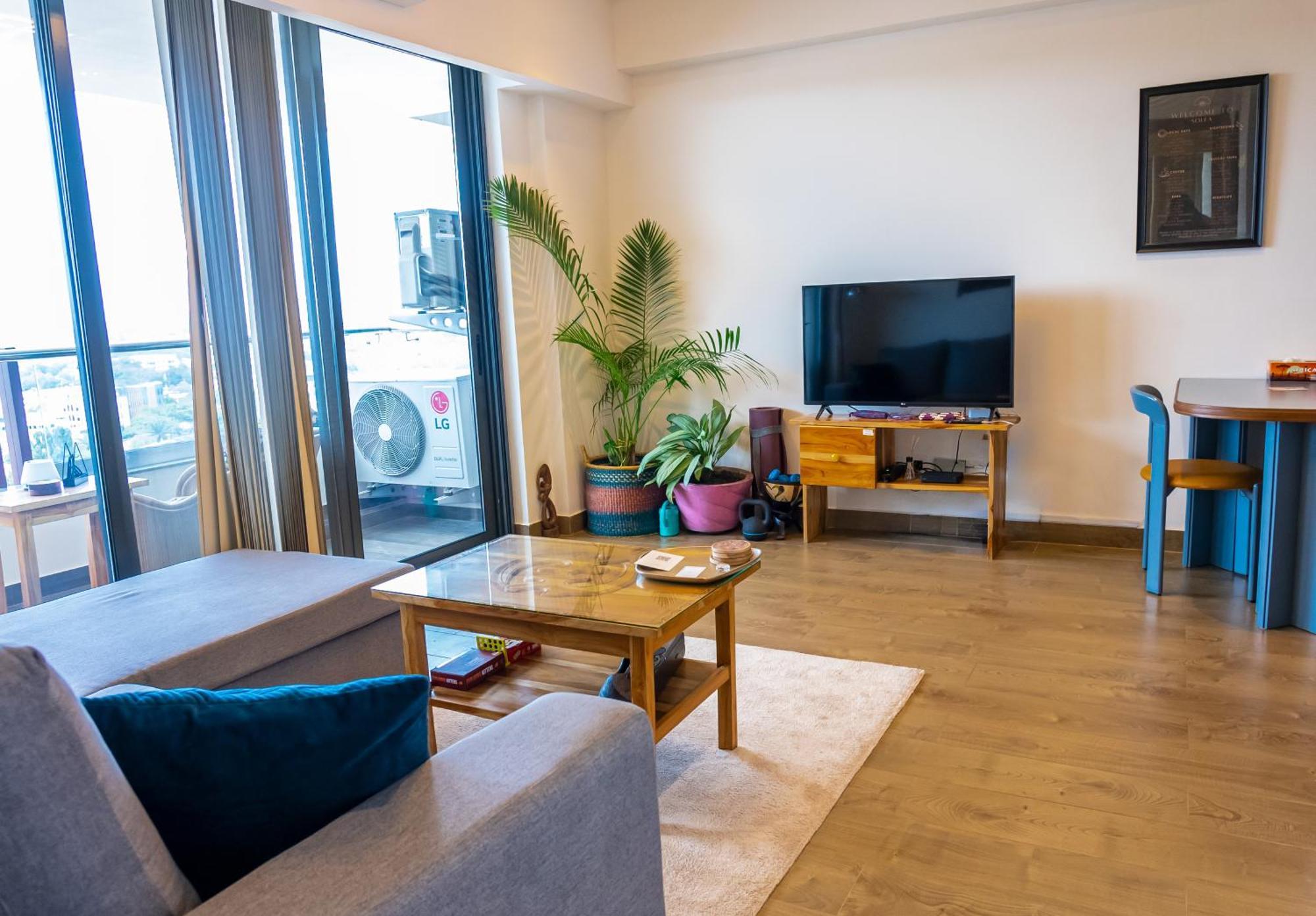 Solea 1 Bedroom Apartment - Central, Comfortable, Cozy, Balcony, Pool, Gym Аккра Екстер'єр фото